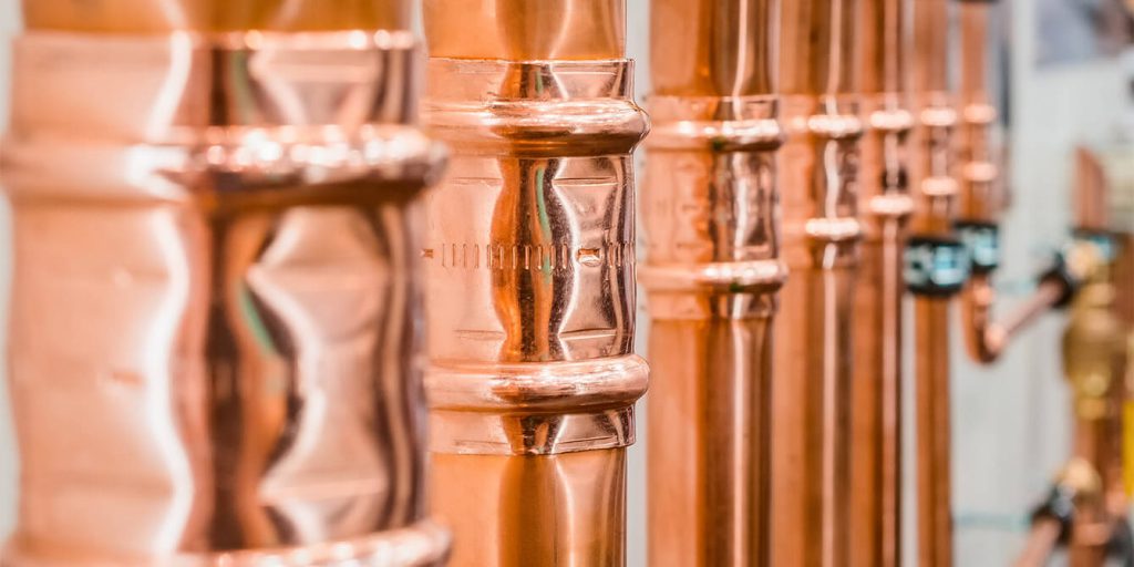 shutterstock 576058372 مهمترین دلایل استفاده از لوله های مسی